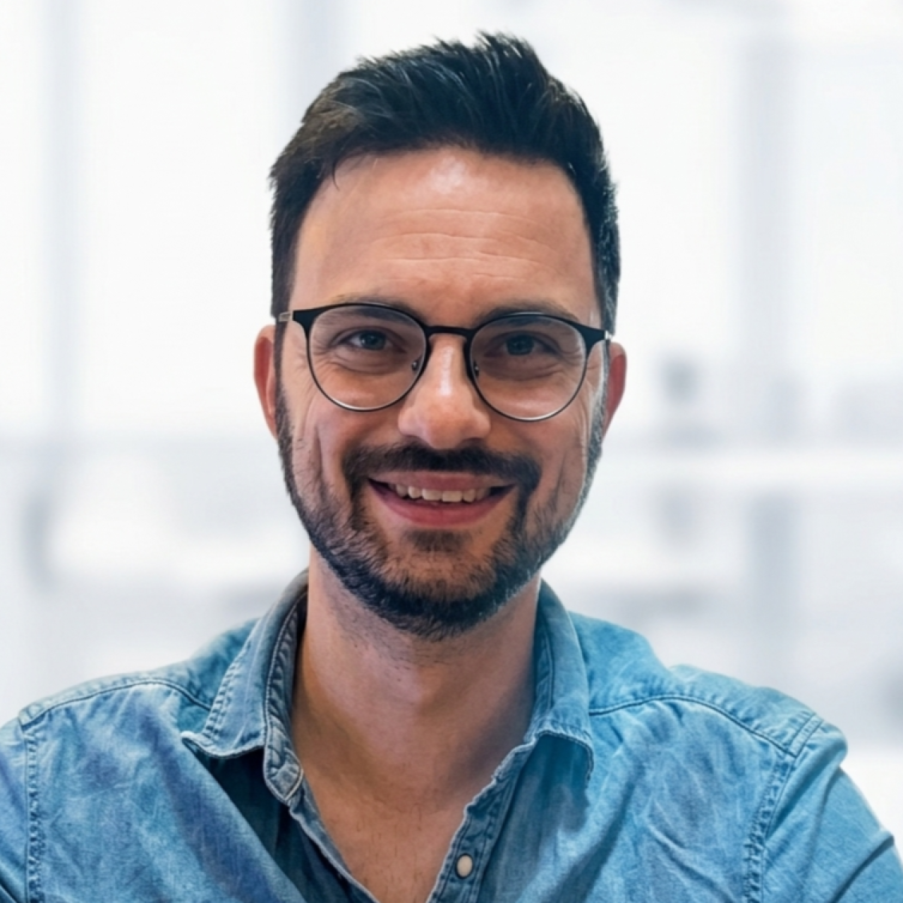 Portraitbild von Tobias A.